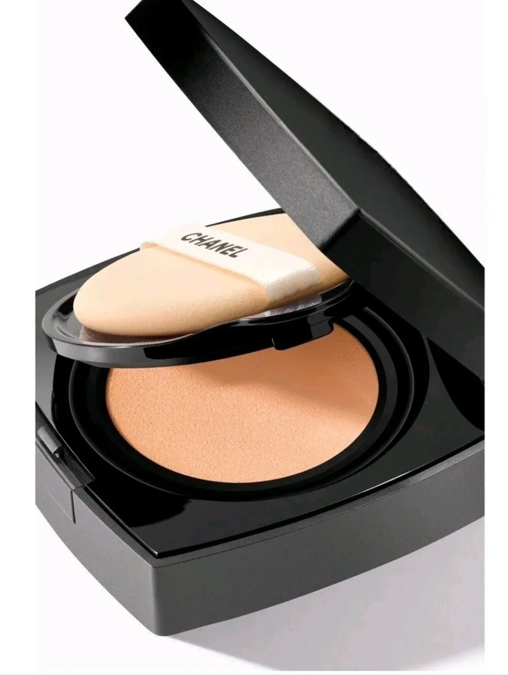 NEW~ CHANEL ULTRA LE TEINT CUSHION Longwear Touch Foundation ~ B20